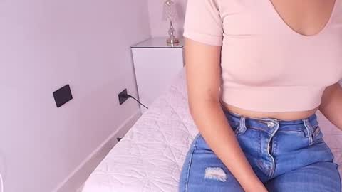 Mia  online show from 30, 7, 2026