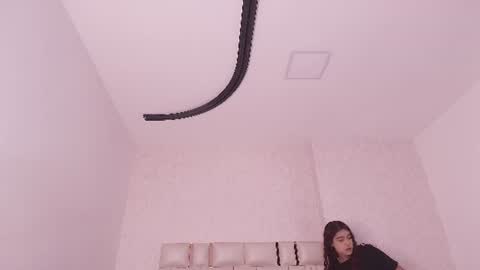 Mia  online show from 31, 7, 2026