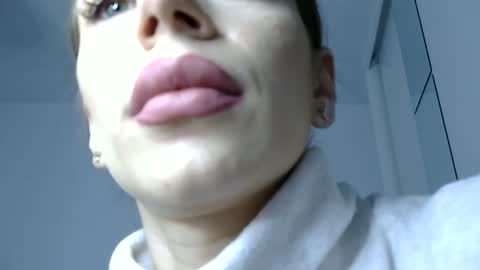 AstrideVonTeese online show from 19, 2, 2025