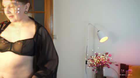 _million_dollarsmile online show from 24, 11, 2025