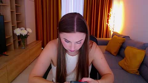 Mia online show from 19, 10, 2025
