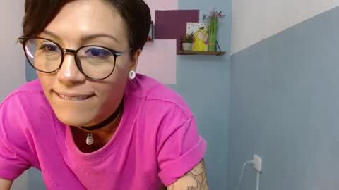 Snapshot of _miss_sakura_ chatting on 2, 2, 2025 Sakura online show from 2, 2, 2025