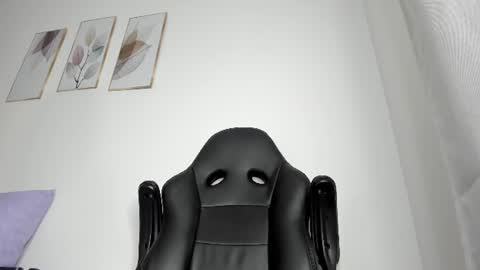 _molly_rosse_ online show from 2, 7, 2026