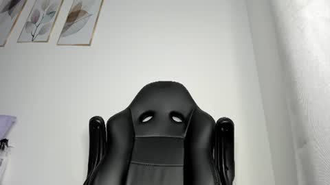 _molly_rosse_ online show from 13, 7, 2026