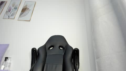 _molly_rosse_ online show from 18, 7, 2026
