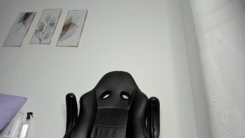 _molly_rosse_ online show from 23, 7, 2026