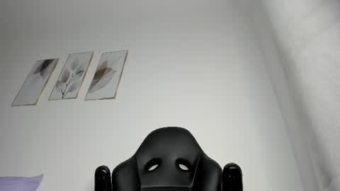 _molly_rosse_ online show from 4, 8, 2026