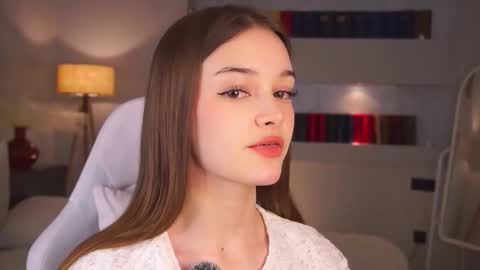 Snapshot of _moonlit_melody_ chatting on 5, 3, 2026 Margo online show from 5, 3, 2026