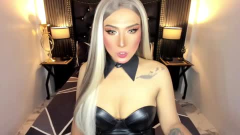 Snapshot of _natashacooper_ chatting on 20, 5, 2026 _natashacooper_ online show from 20, 5, 2026