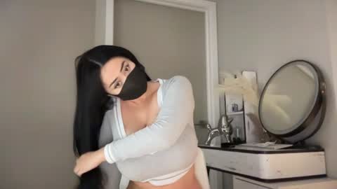 naty19 online show from 19, 7, 2026