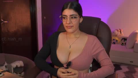 NiniHelp me by giving my show a thumbs up online show from 27, 5, 2026