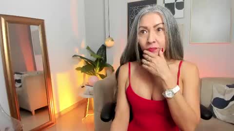 _nicoletteshea_ online show from 7, 7, 2026