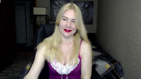 Snapshot of _night_fantasy_ chatting on 17, 2, 2025 Donella    online show from 17, 2, 2025