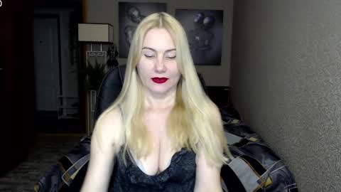 Snapshot of _night_fantasy_ chatting on 18, 2, 2025 Donella    online show from 18, 2, 2025