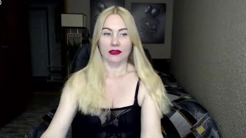 Snapshot of _night_fantasy_ chatting on 24, 2, 2025 Donella    online show from 24, 2, 2025