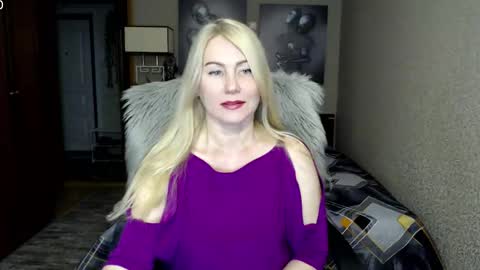 Snapshot of _night_fantasy_ chatting on 28, 10, 2025 Donella    online show from 28, 10, 2025