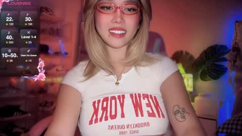 Lily online show from 25, 9, 2025