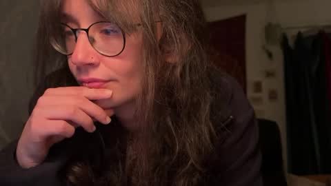 Mila online show from 7, 4, 2026