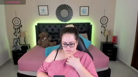 Olivia jones online show from 1, 7, 2026