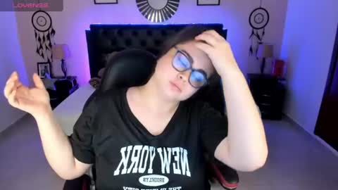 Olivia jones online show from 3, 7, 2026