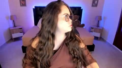 Olivia jones online show from 10, 7, 2026