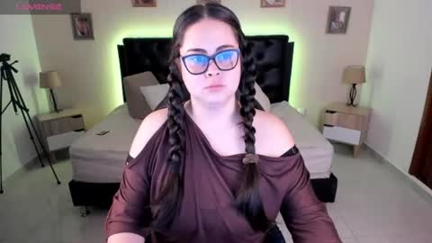 Olivia jones online show from 14, 7, 2026