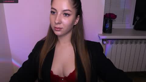 Snapshot of _oliviax_ chatting on 11, 10, 2025 Olivia online show from 11, 10, 2025