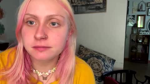 Snapshot of _peaceoutgirlscout_ chatting on 28, 9, 2025 _peaceoutgirlscout_ online show from 28, 9, 2025