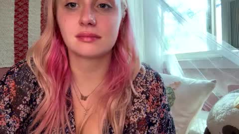 Snapshot of _peaceoutgirlscout_ chatting on 29, 9, 2025 _peaceoutgirlscout_ online show from 29, 9, 2025