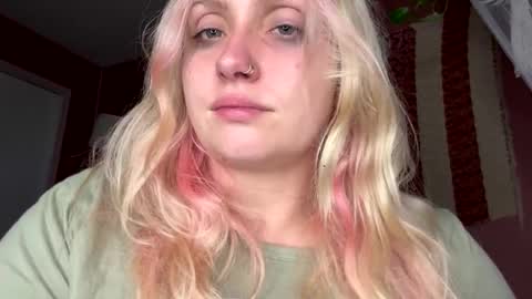 Snapshot of _peaceoutgirlscout_ chatting on 17, 10, 2025 _peaceoutgirlscout_ online show from 17, 10, 2025