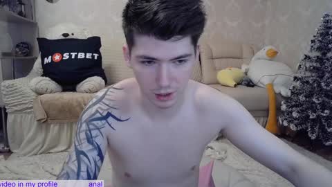 _pretty_fox_ online show from 12, 12, 2024