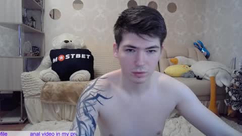 _pretty_fox_ online show from 22, 12, 2024