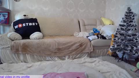 _pretty_fox_ online show from 30, 12, 2024