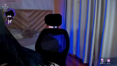 Snapshot of _raven_black chatting on 18, 9, 2025 Raven online show from 18, 9, 2025