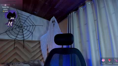 Snapshot of _raven_black chatting on 17, 10, 2025 Raven online show from 17, 10, 2025