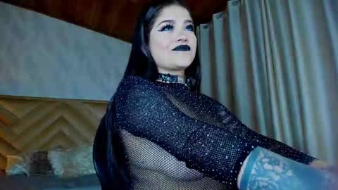 Snapshot of _raven_black chatting on 21, 11, 2025 Raven online show from 21, 11, 2025