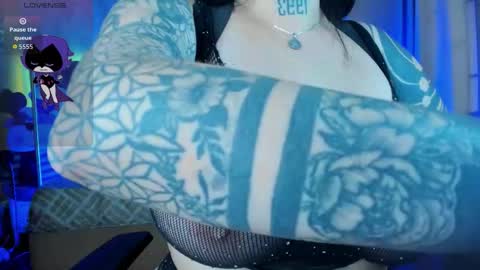 Snapshot of _raven_black chatting on 20, 12, 2025 Raven online show from 20, 12, 2025