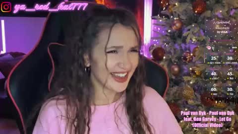 Snapshot of _red_hat_7 chatting on 13, 12, 2025 -RED HAT- online show from 13, 12, 2025