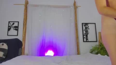 Moon online show from 10, 10, 2025