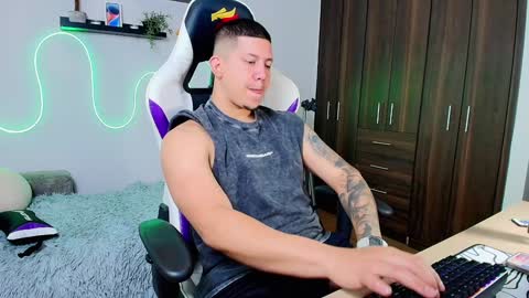 Roberto online show from 25, 1, 2025