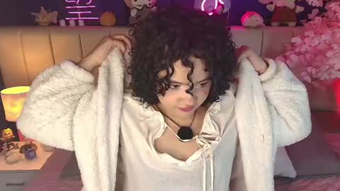 Snapshot of _sarahrose chatting on 7, 5, 2026 Sara online show from 7, 5, 2026