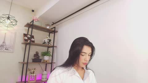 Sassy Girl online show from 30, 4, 2026