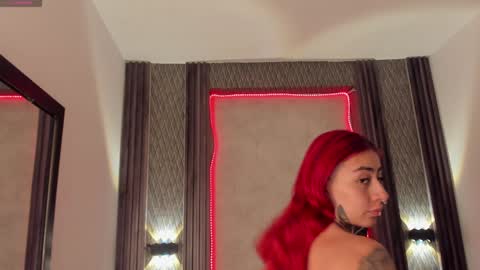 Snapshot of _selene_red chatting on 25, 1, 2025 Selene online show from 25, 1, 2025