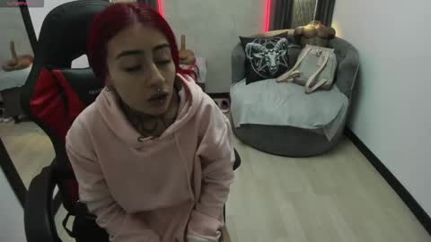 Snapshot of _selene_red chatting on 18, 2, 2025 Selene online show from 18, 2, 2025