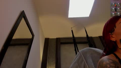 Snapshot of _selene_red chatting on 4, 10, 2025 Selene online show from 4, 10, 2025