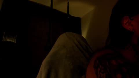 Snapshot of _selene_red chatting on 8, 10, 2025 Selene online show from 8, 10, 2025