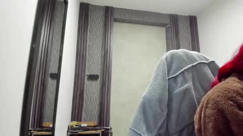 Selene online show from 10, 3, 2026