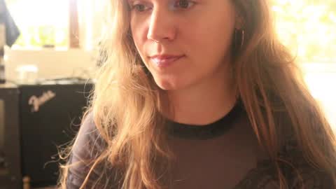 Snapshot of _sensualia_ chatting on 23, 1, 2025 Lia online show from 23, 1, 2025