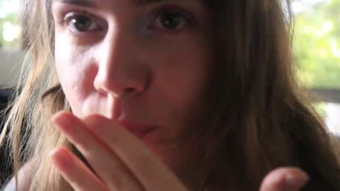 Snapshot of _sensualia_ chatting on 24, 1, 2025 Lia online show from 24, 1, 2025