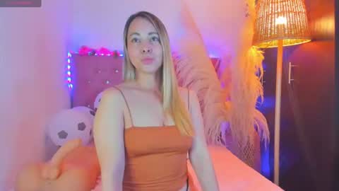 _sexbunny_ online show from 8, 7, 2026